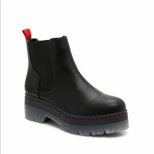 Mia Cayson Platform Chelsea Black Boots 10